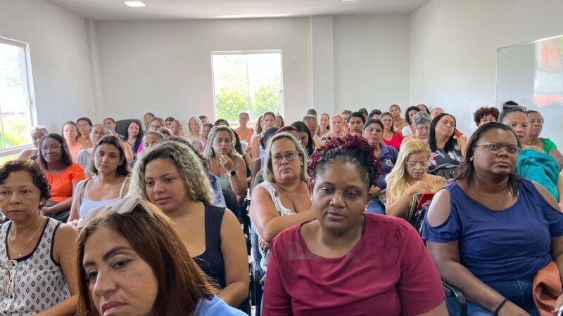 Capacitação para auxiliares de classe é promovida pela Secretaria de Educação de Arraial do Cabo