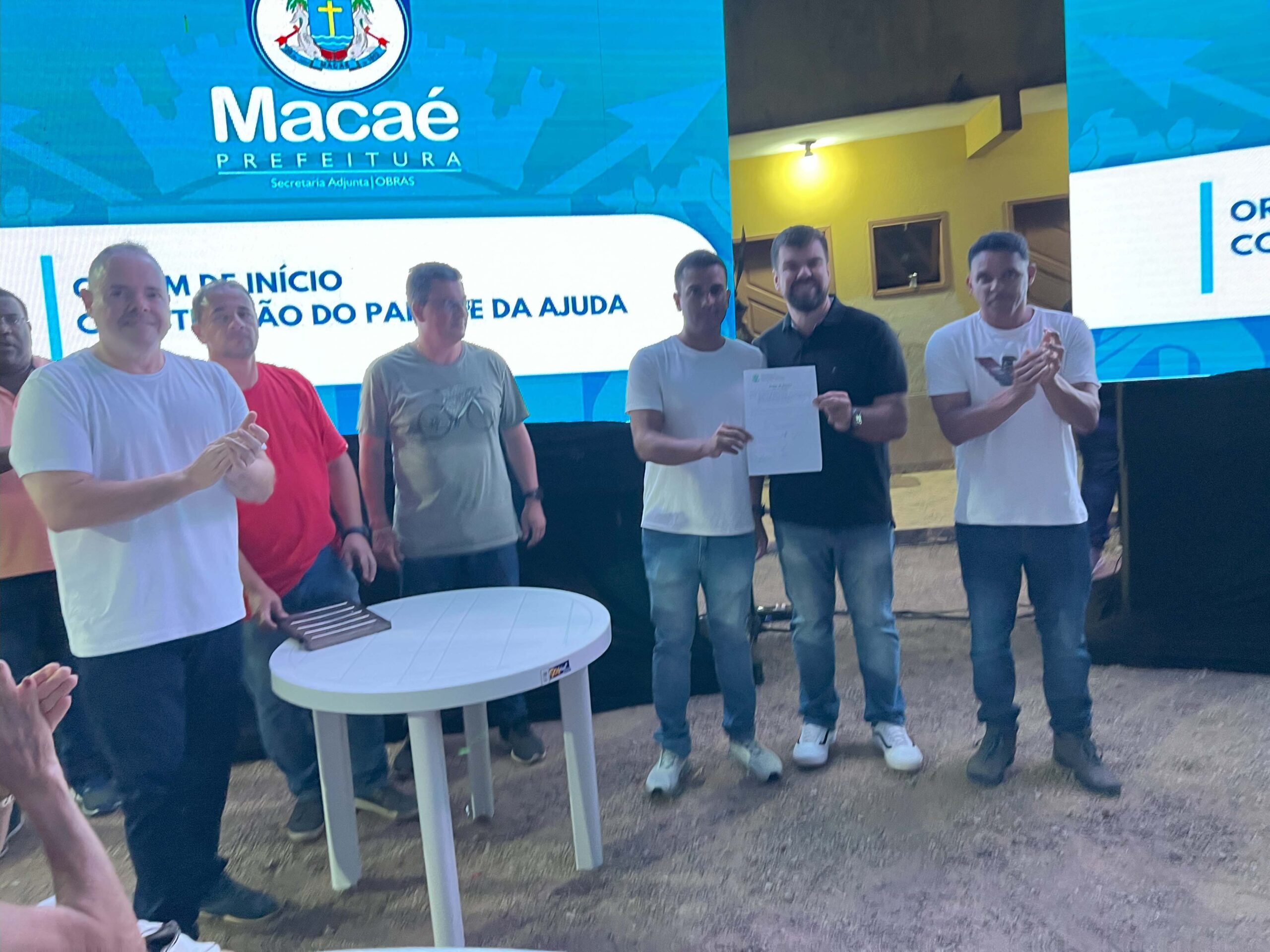 Prefeito Welberth Rezende entrega OS para transformação do Parque da Ajuda de Cima, em Macaé