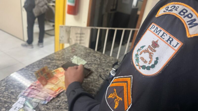 Polícia Militar prende homem comercializando drogas em Carapebus