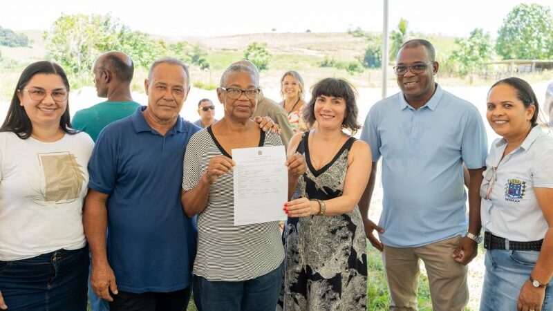 Produtores de Silva Jardim recebem regularização fundiária em ação que reuniu órgãos municipais, federais e estaduais