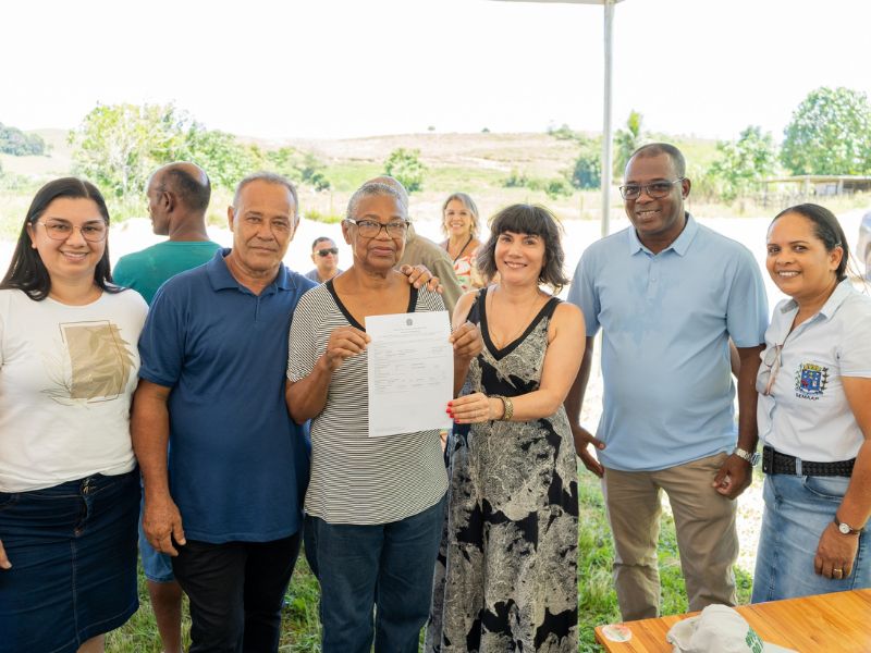 Produtores de Silva Jardim recebem regularização fundiária em ação que reuniu órgãos municipais, federais e estaduais