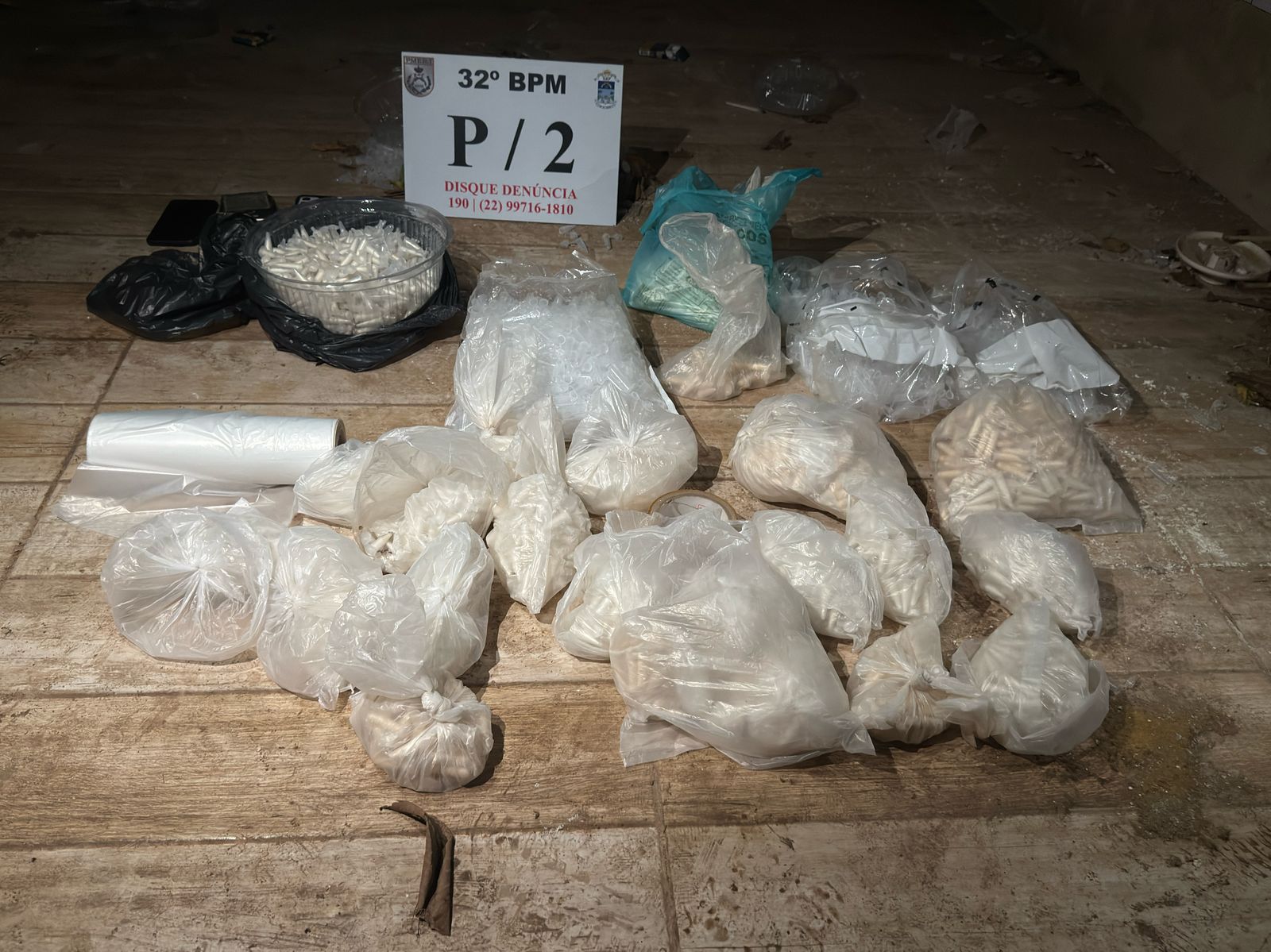 Criminosos foram presos e grande quantidade de drogas apreendidas no bairro Lagomar em Macaé