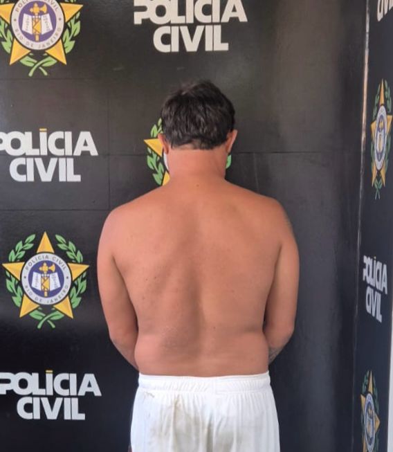 Policiais prenderam homem que torturou adolescentes como castigo em Macaé