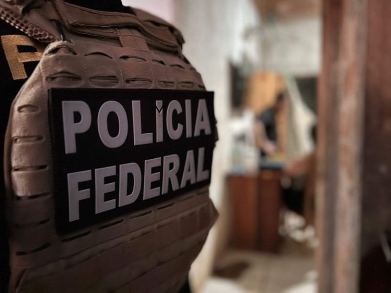 Polícia Federal prende homem condenado a 8 anos por crime de estelionato em Maricá