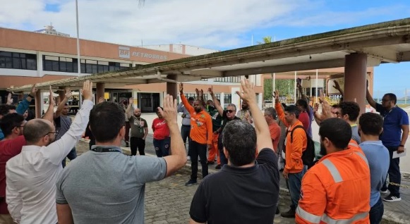 Petroleiros anunciam que participarão da Greve de Advertência em Macaé