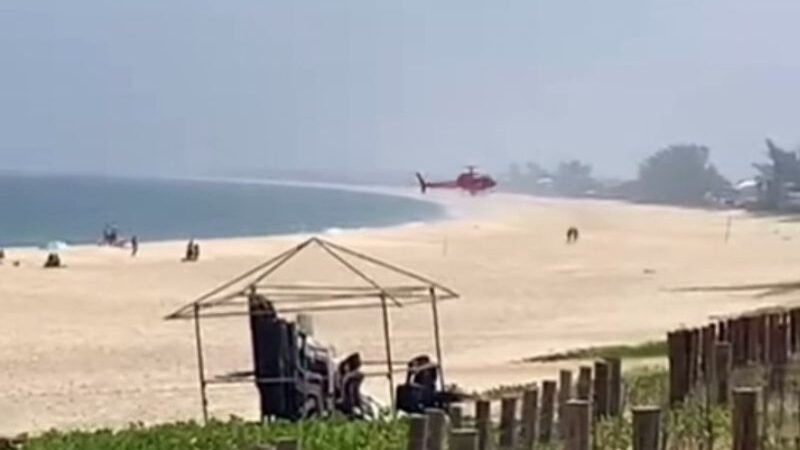 Pescadores à deriva no mar de Saquarema são resgatados pelos Bombeiros e levados para Maricá