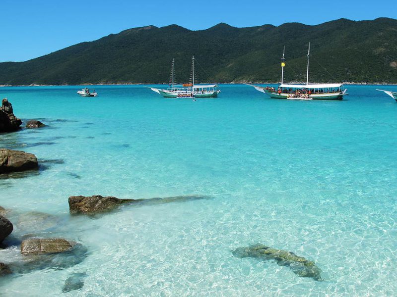 Vazamentos podem ter adiantado 2 grandes artistas na festa de aniversário de Arraial do Cabo
