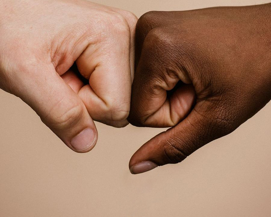 Disque Racismo é reforçado em Macaé no Dia Internacional de Combate à Discriminação Racial