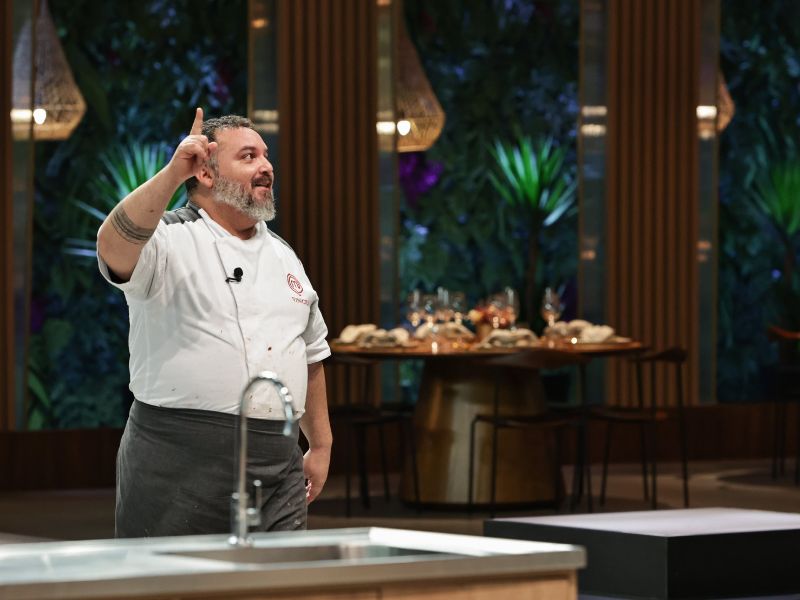 Finalista do MasterChef Profissionais participa de evento em restaurante em Rio das Ostras