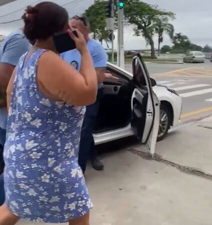 Mulher é presa em Macaé por estelionato após aplicar golpe em idoso
