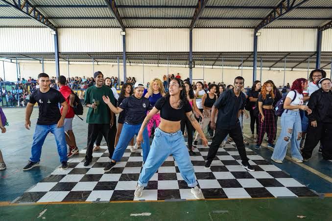Educação e cultura se encontram: Hip-Hop movimenta escolas da Região dos Lagos
