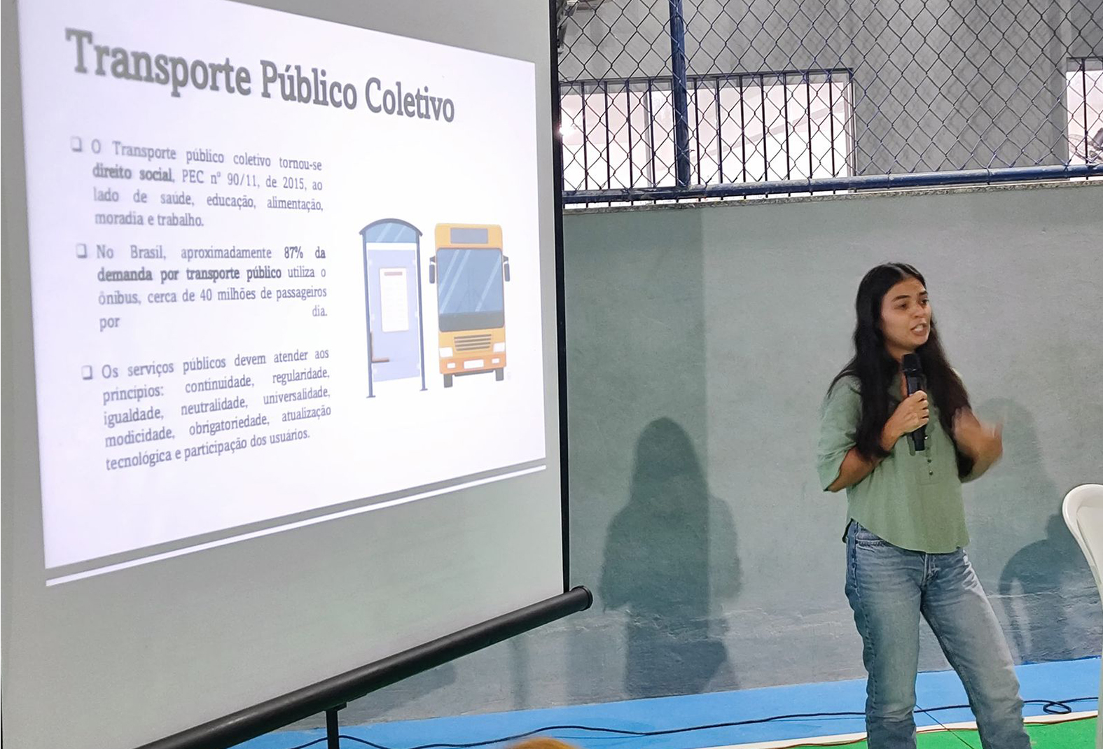 População participa de audiência pública sobre transporte coletivo em Arraial do Cabo