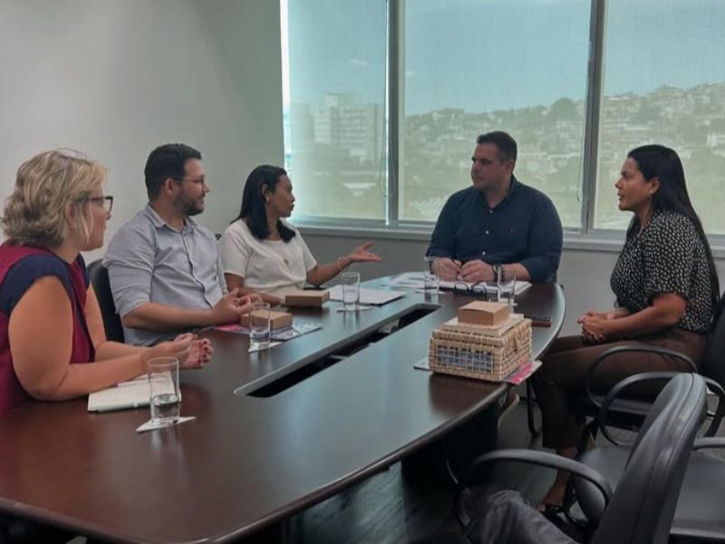 Gestores de Silva Jardim e do Estado discutem melhorias para a educação municipal