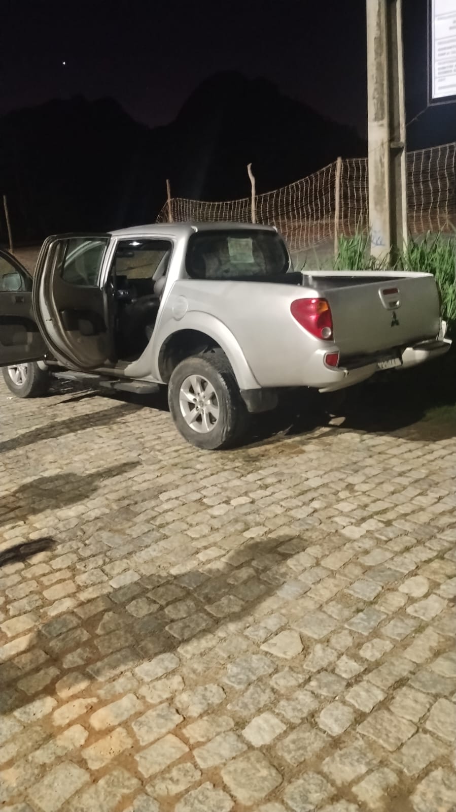 Ação do 32º BPM detém homem que dirigia carro roubado em Rio das Ostras