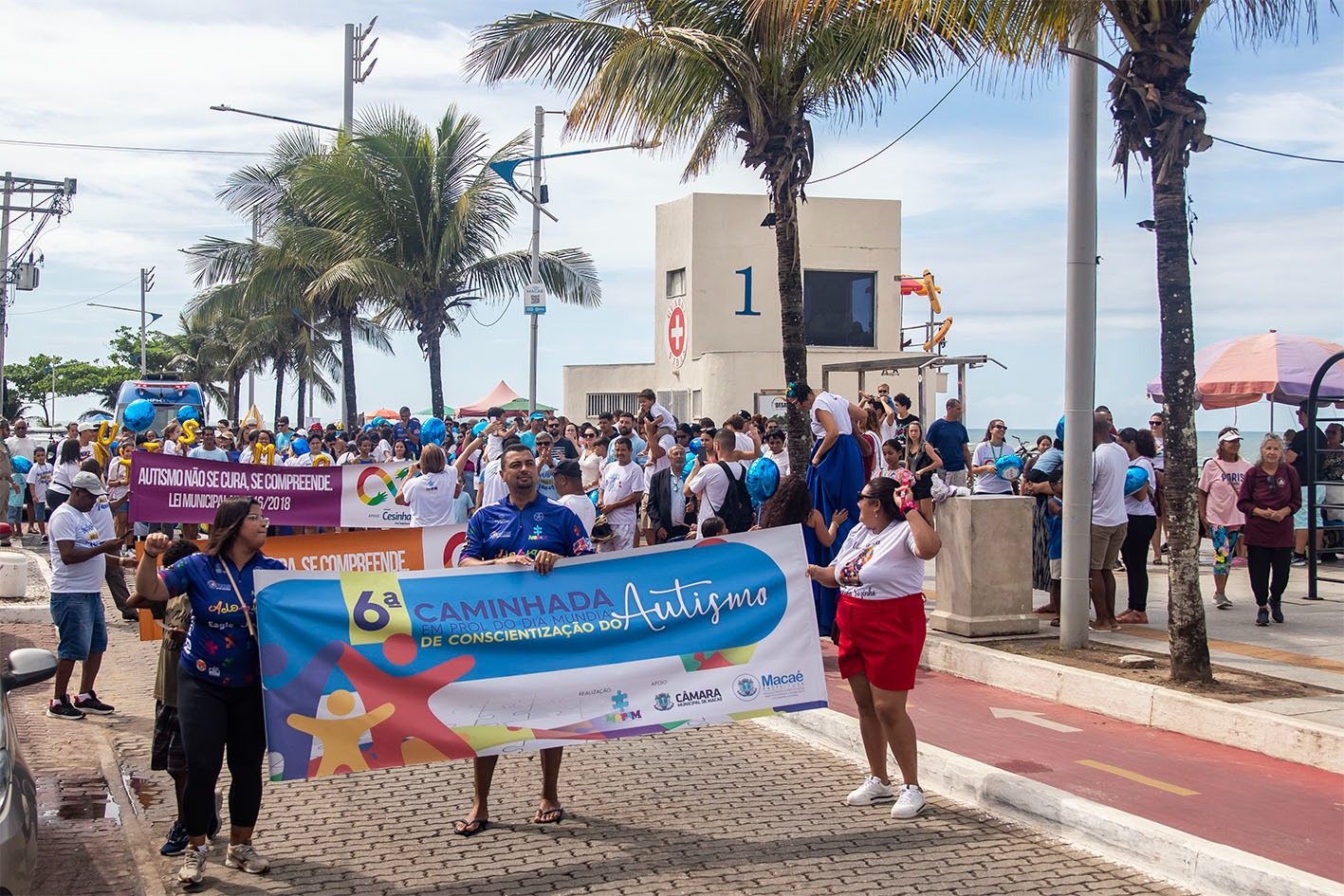 Caminhada pelo Autismo reuniu diversas pessoas em Macaé no último domingo