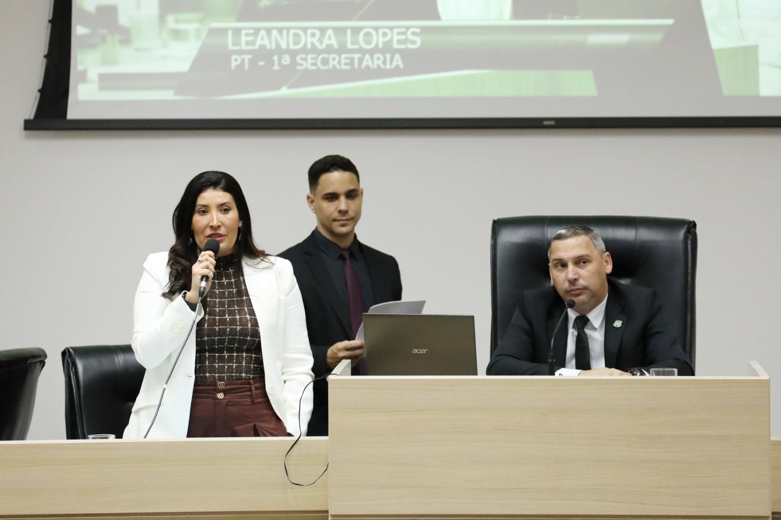 Proposta em favor dos servidores municipais é aprovada pela Câmara de Macaé