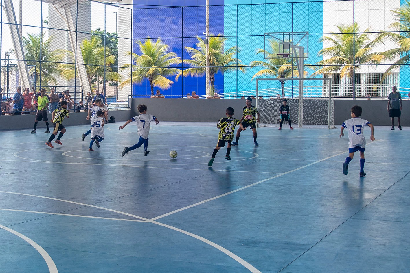 Domingo de futsal: Ginásio Poliesportivo sedia as semifinais da Macaé Cup 2025
