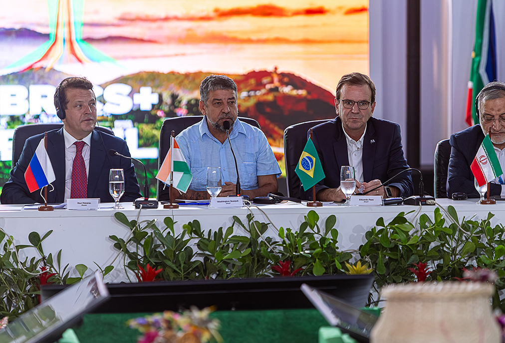 Quaquá vence eleição por unanimidade e será novo presidente de entidade do BRICS+