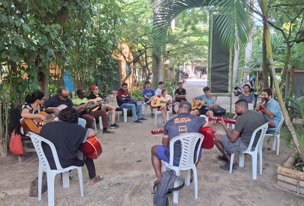 Projeto musical em Cabo Frio atrai atenção internacional com visita da neta de Mercedes Sosa