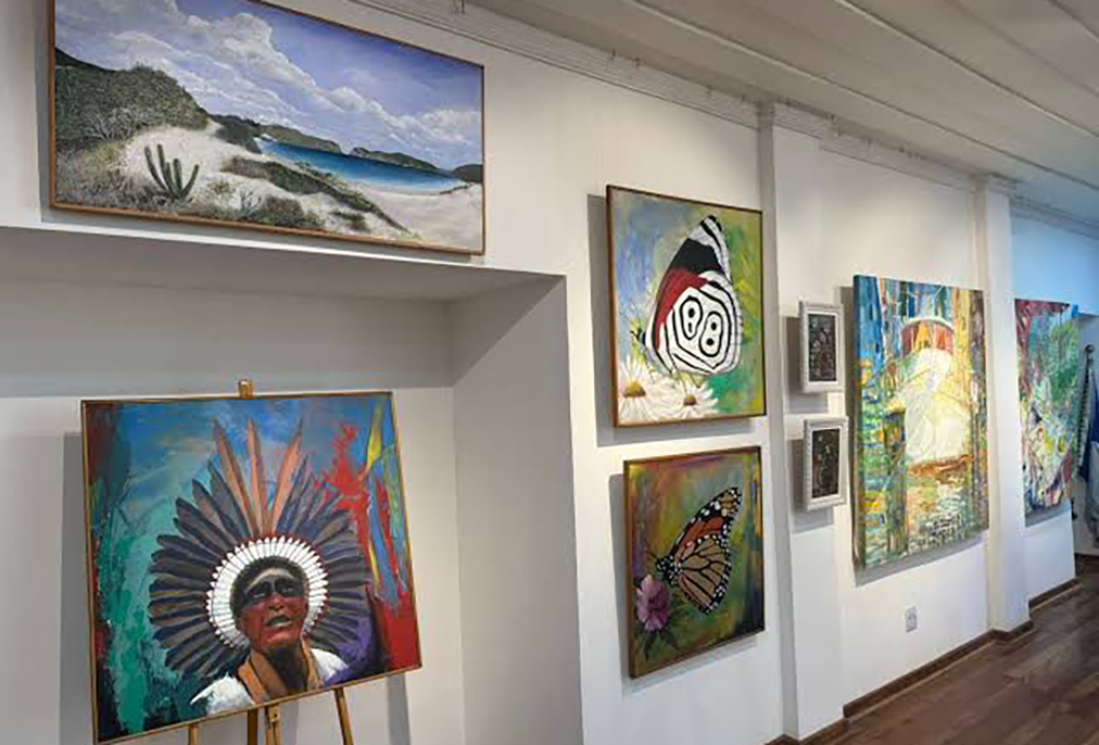 Exposição gratuita “Vivências”  destaca arte e lembranças afetivas no Palácio das Águias, Cabo Frio