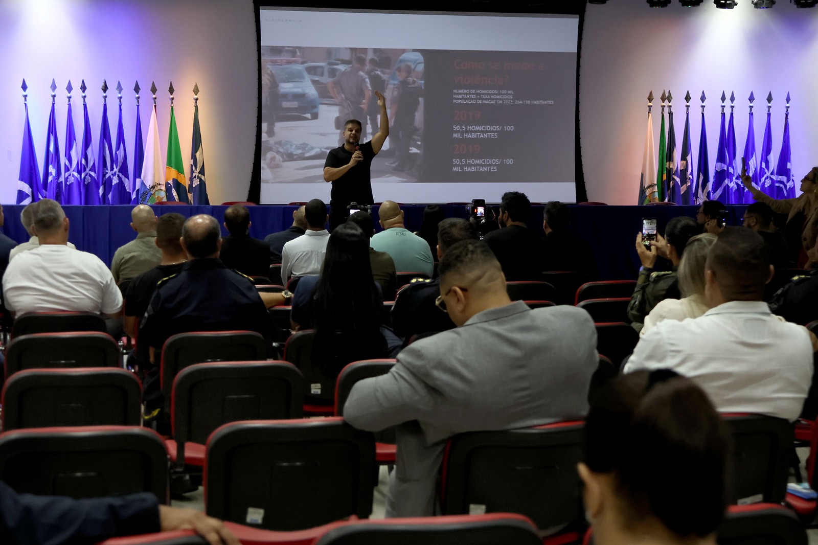 Evento sobre Segurança Pública tem início em Macaé reunindo diversas autoridades