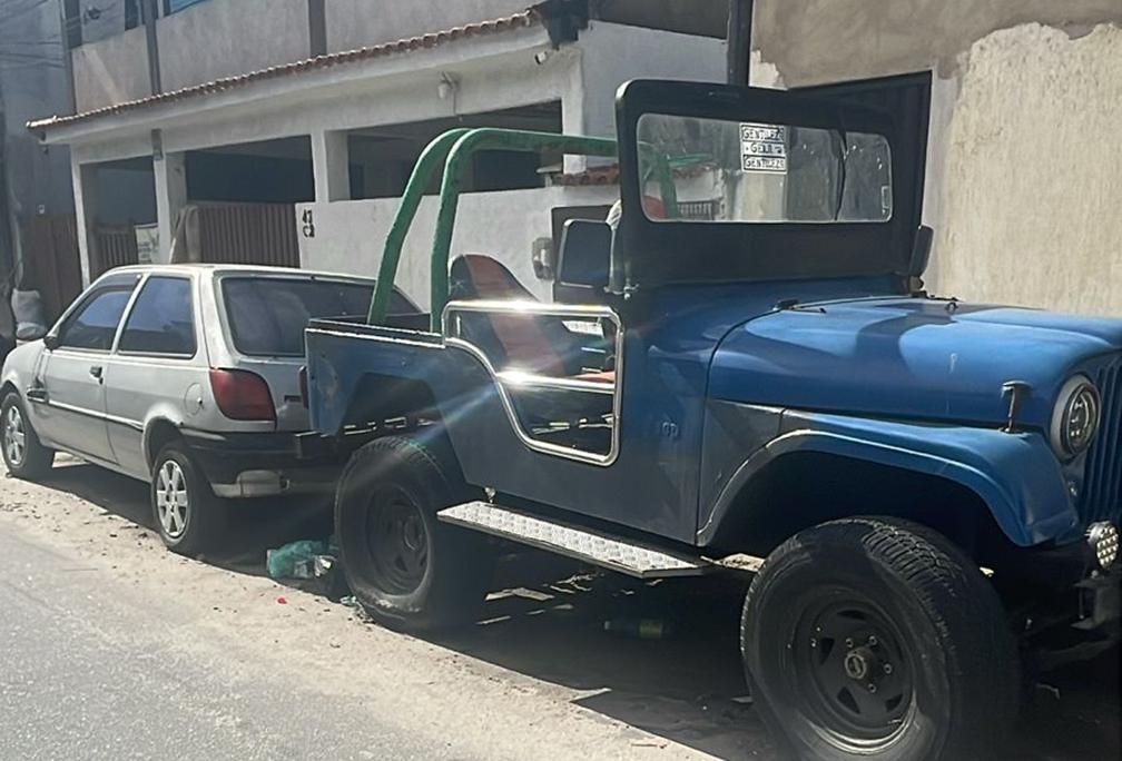 Fiscalização notifica oficina em Cabo Frio por bloquear calçada no Jardim Caiçara