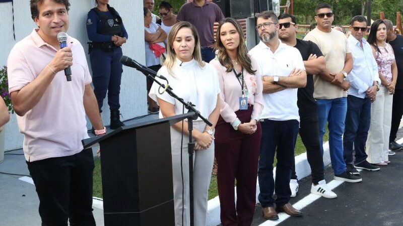 Prefeita Daniela Soares inaugura obras de novo CRAS e reforma de praça em Araruama