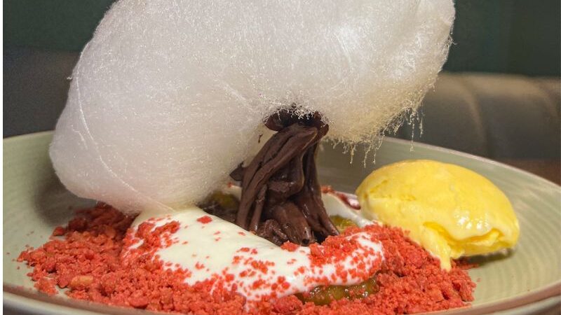 Restaurante em Rio das Ostras prepara noite especial em homenagem ao Dia das Mães