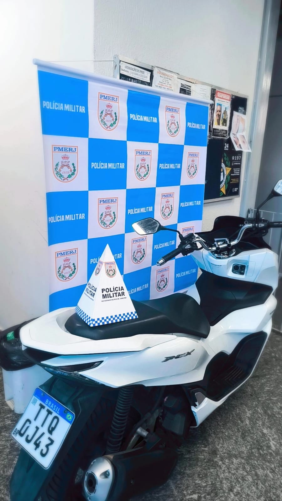 PM encontra e apreende moto clonada em Macaé