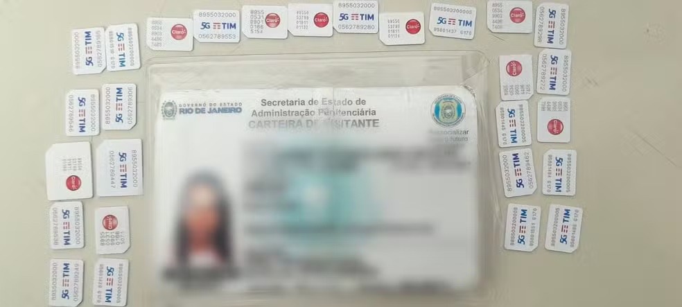 Campos: mulher é detida ao tentar burlar segurança de presídio com chips de celular