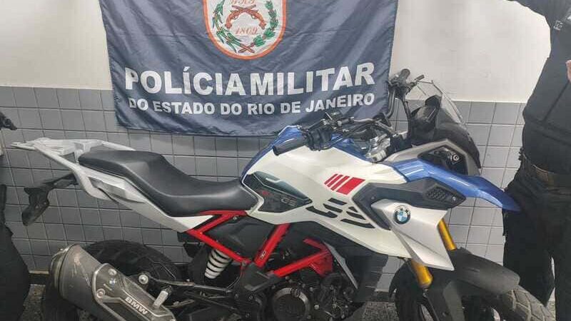 Polícia Militar apreende moto de luxo irregular em Campos