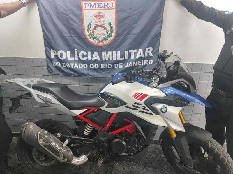Polícia Militar apreende moto de luxo irregular em Campos