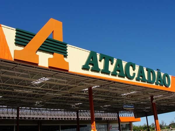 Atacadão é alvo de roubo planejado na madrugada de quarta-feira em Macaé