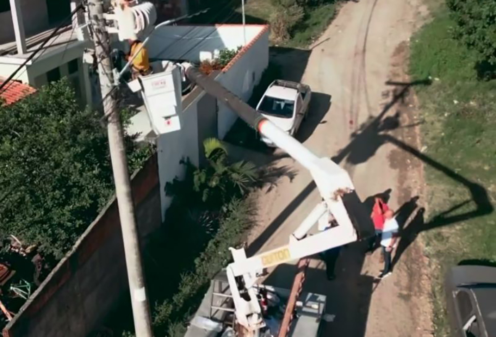 Distrito de São Vicente, em Araruama, começa a receber instalação da luz de LED