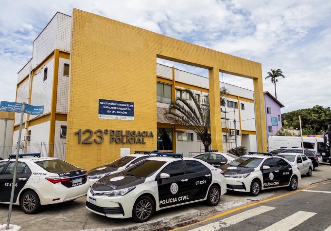 Operação policial combate esquema de adulteração de veículos em Macaé