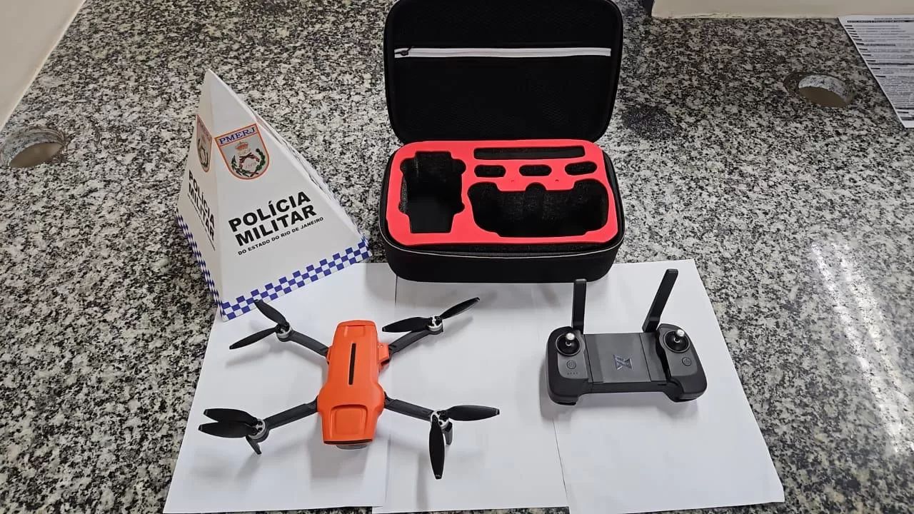 Jovem é preso em Tamoios com moto adulterada e drone para vigiar polícia