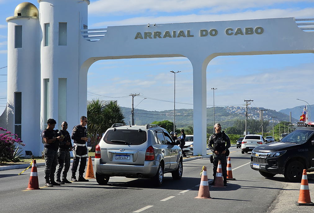Campanha Maio Amarelo termina com mobilização no Pórtico de Arraial