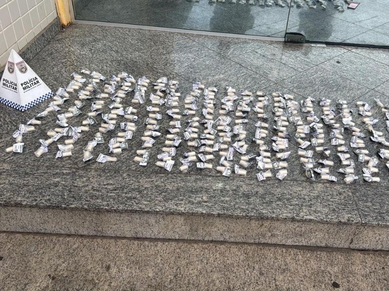 Ação da PM detém 3 pessoas suspeitas de envolvimento com o tráfico na Cidade Praiana