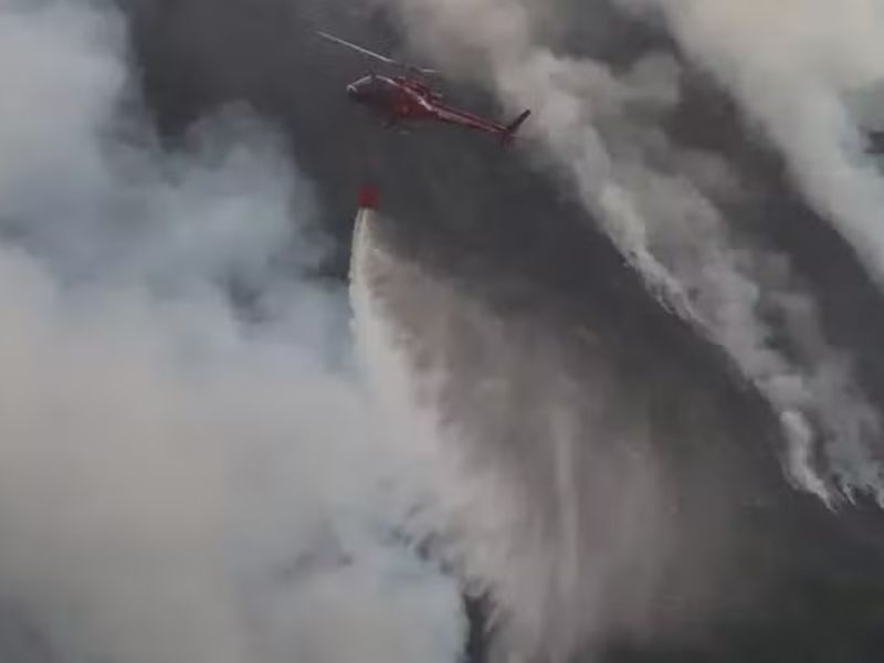 Queda de balão é apontada com provável causa de grande incêndio em Maricá
