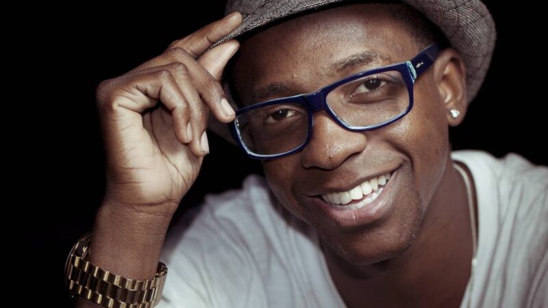 Cantor Mumuzinho agita a 41ª Expo Macaé neste domingo