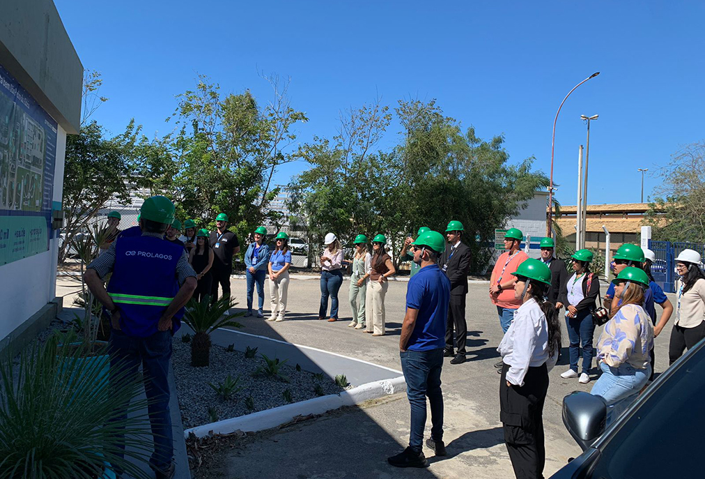 Arraial do Cabo participa de ação regional sobre tratamento de esgoto em São Pedro da Aldeia