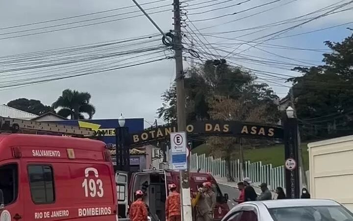 Movimentação intensa após acidente no Centro de Araruama