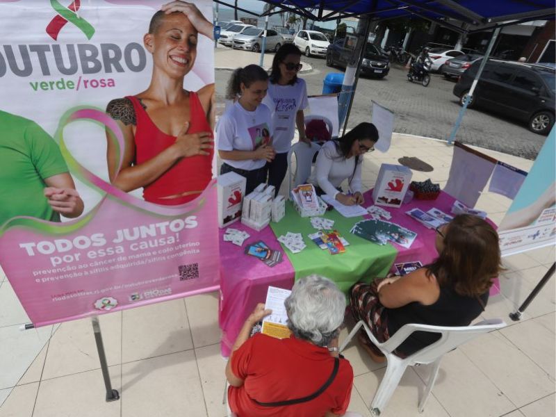 Prevenção ao câncer de mama e combate à sífilis unem campanhas da Saúde em Rio das Ostras