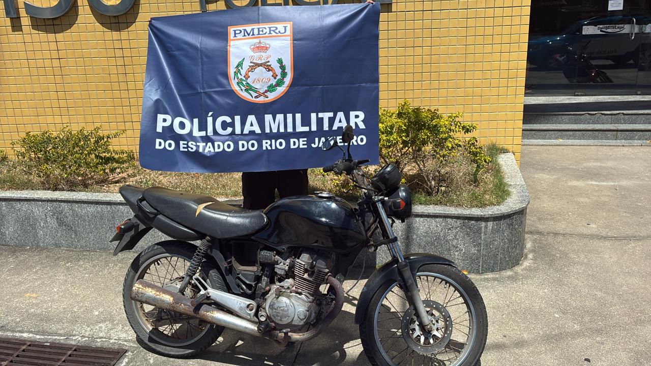 Moto com numeração raspada é apreendida e condutor acaba preso em Quissamã