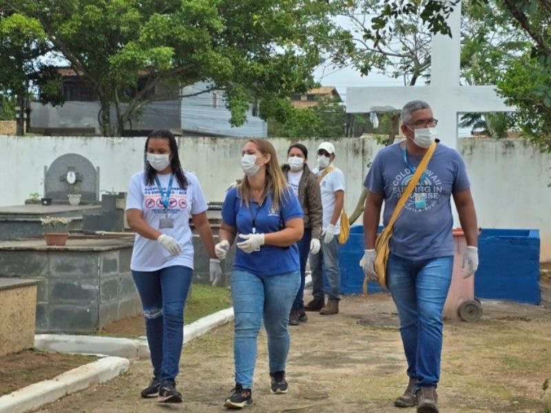 Prefeitura intensifica limpeza e manutenção em cemitério de Rio das Ostras às vésperas de Finados