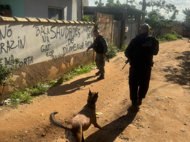 Polícia realiza nova operação contra barricadas do tráfico em Rio das Ostras