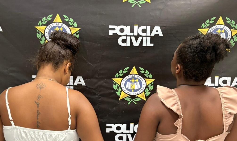 Ação da 123ª DP detém mulheres por venda de drogas na Favela da Linha em Macaé