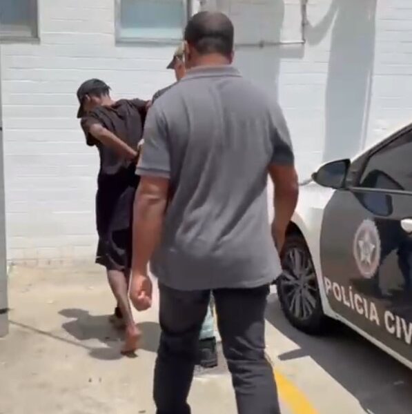 Agentes realizam cerco tático e prendem homem com rádio comunicador na Fronteira