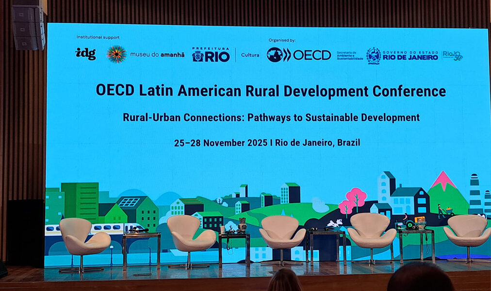 Cabo Frio amplia presença internacional ao expor práticas de economia azul