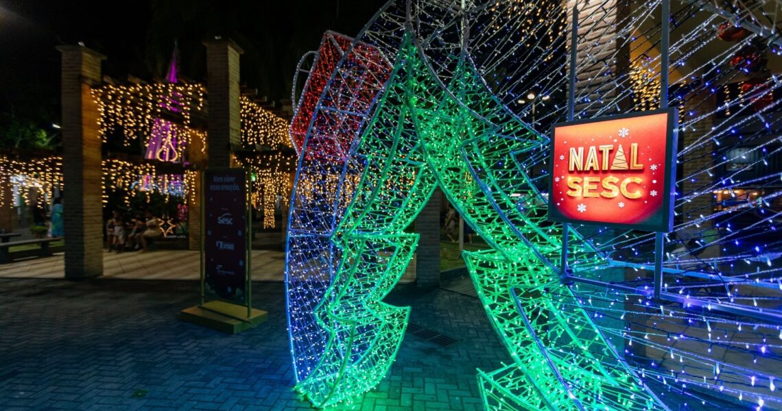 Feriado da Consciência Negra terá inauguração de árvores de Natal do Sesc em Rio das Ostras e Casimiro